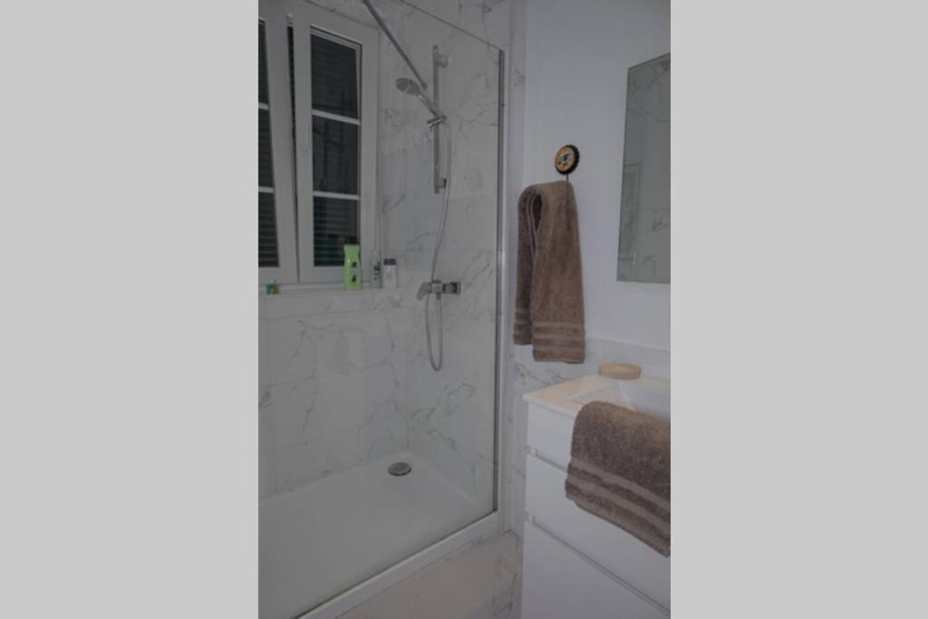 Charming Colonial Flat In Historic Building Apartment ยิบรอลตาร์ ภายนอก รูปภาพ
